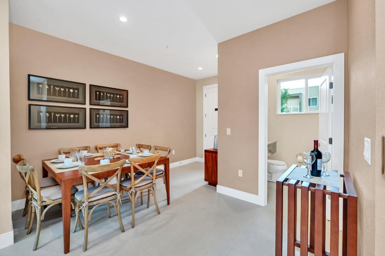 Luxury Villa Less Than A Mile From Disneyworld -Bonus Elevator- 올랜도 외부 사진