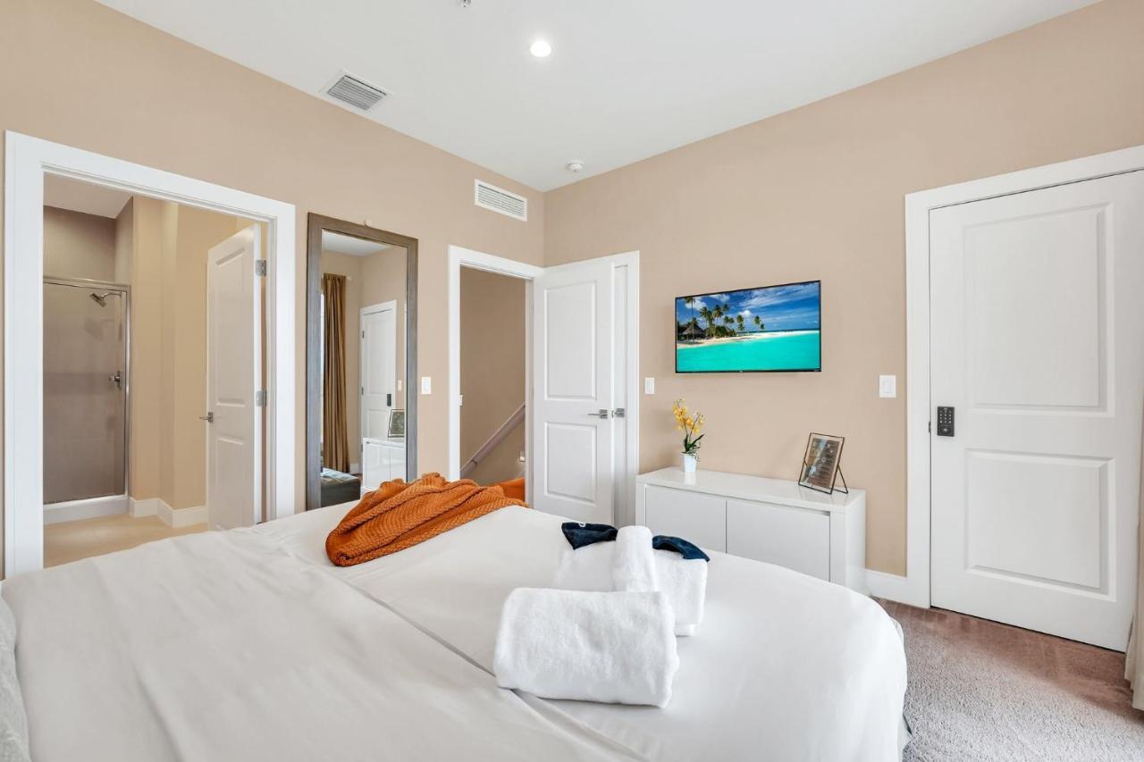 Luxury Villa Less Than A Mile From Disneyworld -Bonus Elevator- 올랜도 외부 사진
